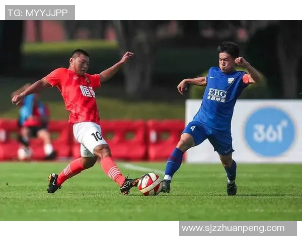 2013年广州恒大与巴塞罗那巅峰对决回顾及赛事精彩瞬间分析