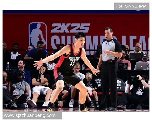 76人对决开拓者赛季焦点战役展现篮球魅力与团队精神